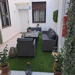 https://malaga-apartamento-a.1costadelsol.com